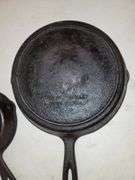2 cast Iron skillets