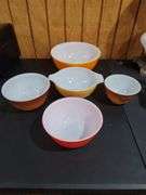 Pyrex bowls and glassware