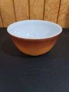 Pyrex bowls and glassware