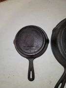 2 cast Iron skillets