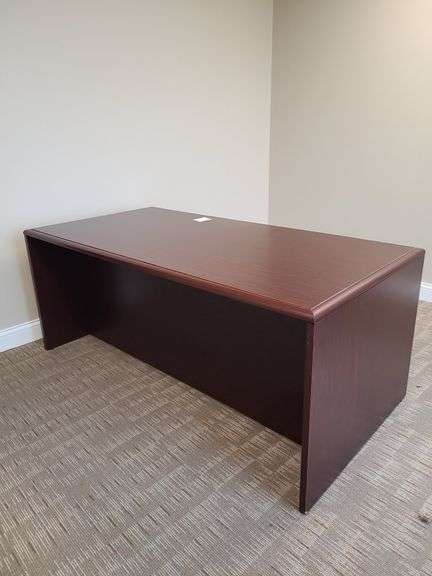 Desk ( 29" tall X 6' wide X 3' deep)