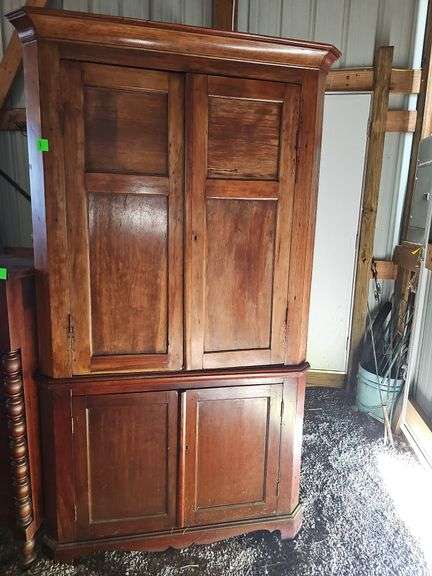 Corner Cabinet