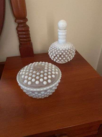 Vtg Fenton Opalescent Hobnail Moonstone Perfume Bottle & powder dish.