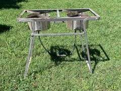 Propane burner with twin head and foldable steel stand