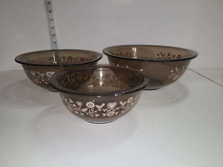 Vintage PYREX Festive Harvest mixing bowl