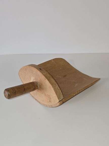 Primitive wooden grain scoop