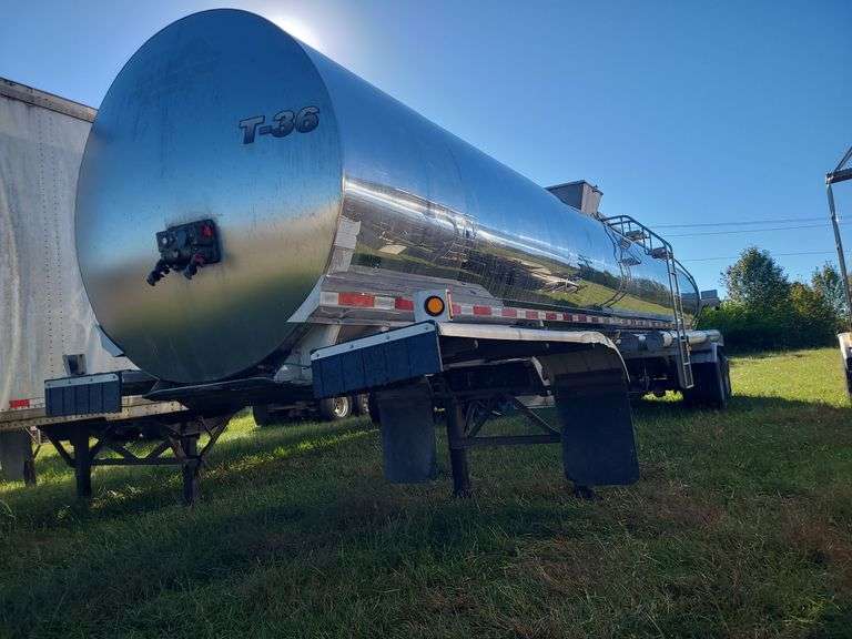1982 Walker Stainless Tanker