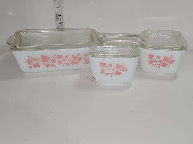 Vintage PYREX Pink Gooseberry refrigerator dish set.