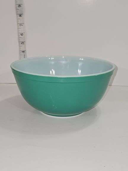 PYREX Primary Green Mixing Bowl