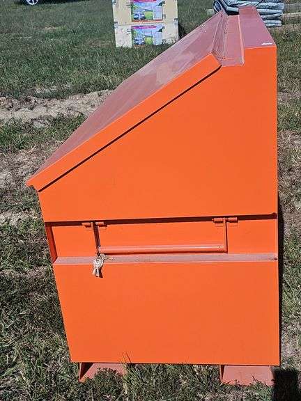 Hurricane Locking Job Box