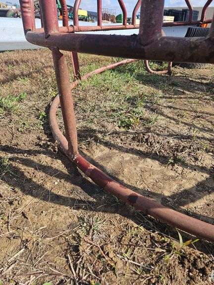 Round Hay Bale Feeder