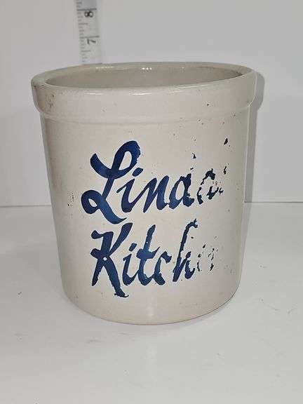 Pottery Company in Roseville, Ohio stoneware utensil holder