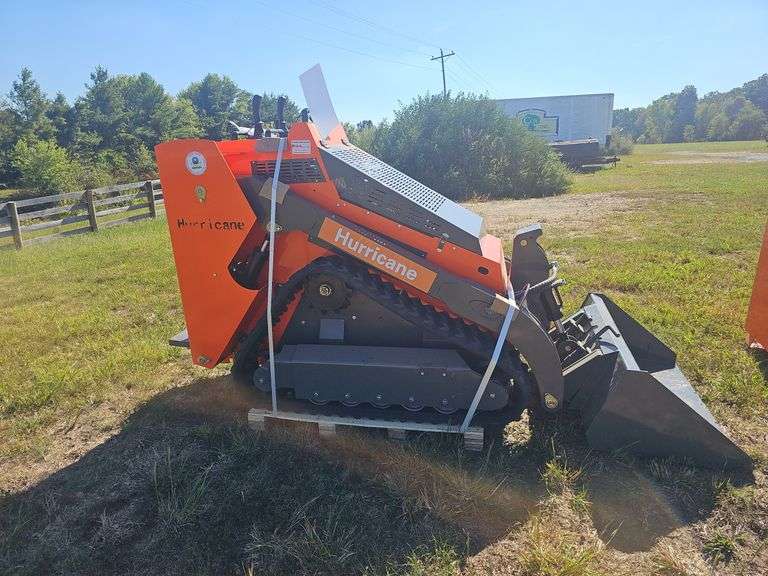 Hurricane Mini Skid Steer Loader