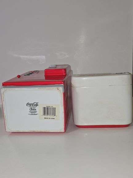 Vintage Coca-Cola vending machine cookie jar.