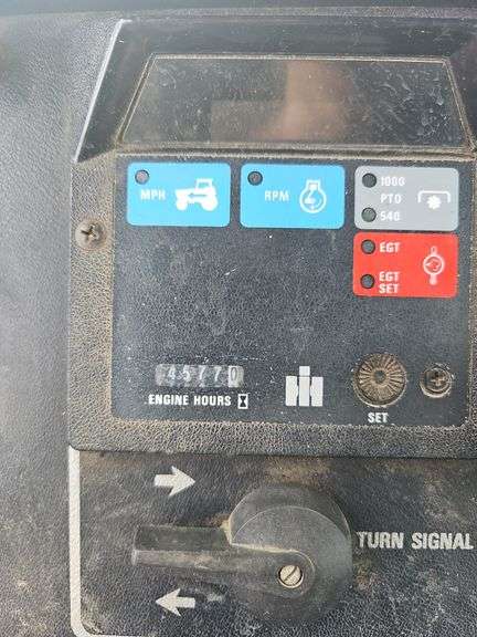 1086 International Cab Tractor