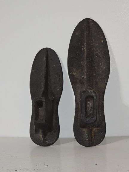 Antique cast iron cobbler's shoes
