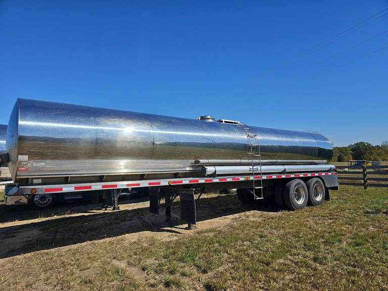 1995 Walker Grain Tanker