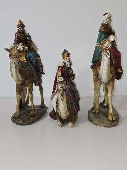 3 Wiseman nativity set