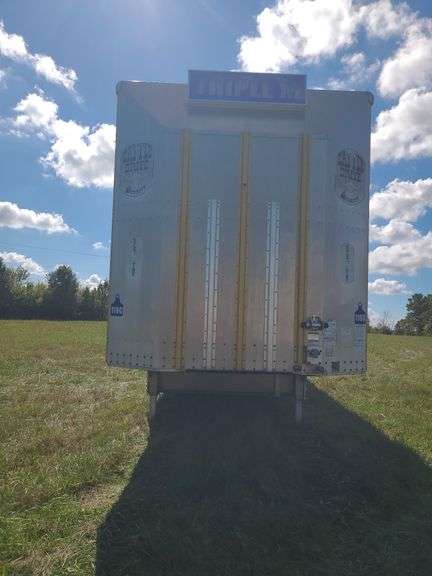 2010 Merritt Cattle Trailer