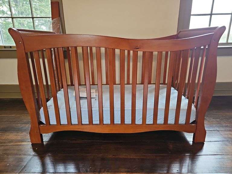 Convertible 4-in-1 Sleigh Crib