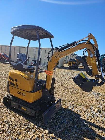 CFG Industrial QK18R Mini Excavator