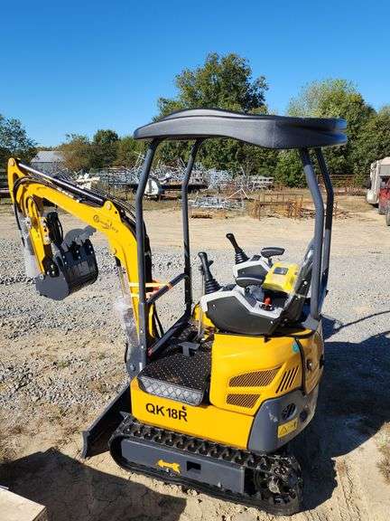 CFG Industrial QK18R Mini Excavator