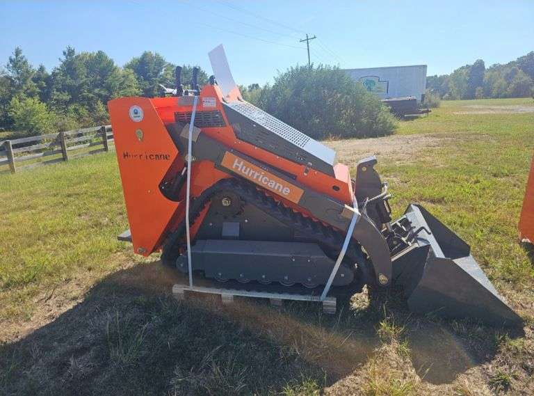 Hurricane Mini Skid Steer Loader
