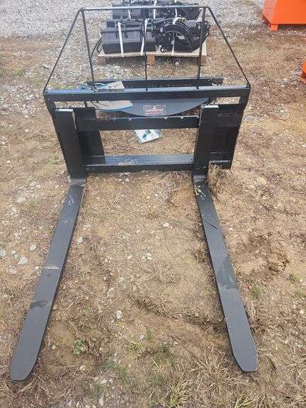 CFG Industrial Skid Steer Pallet Forks