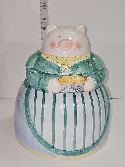 Vintage Mother Baker Pig with bread