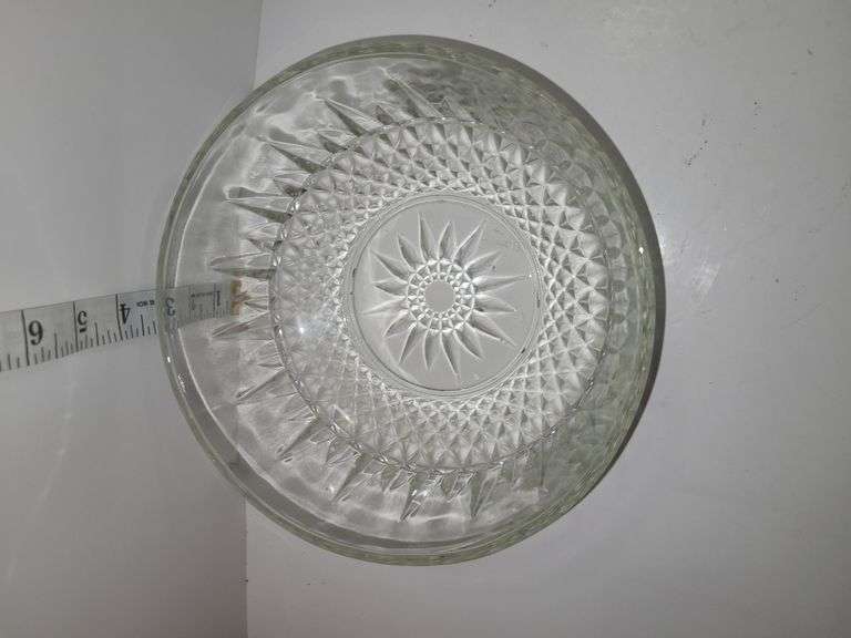 Clear glass serving bowl & clear glass sauce cups