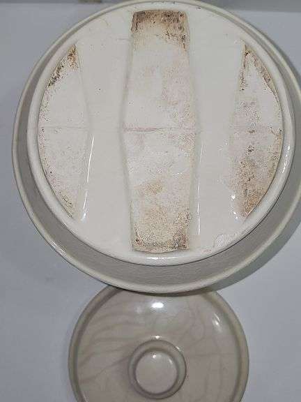 "Frontier Family" cookie jar.