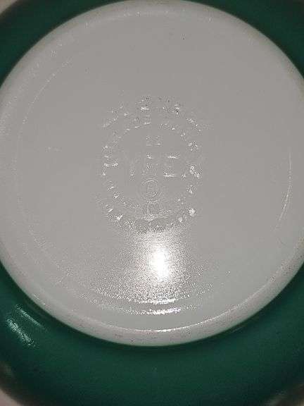 PYREX Primary Green Mixing Bowl