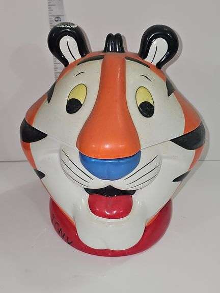 2002 vintage Tony the Tiger ceramic cookie jar.