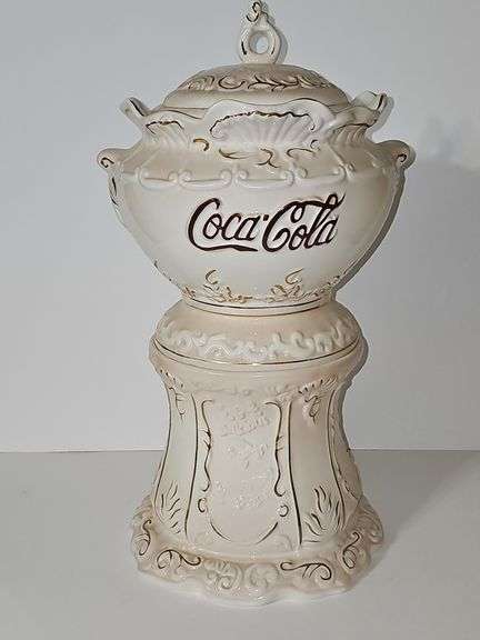 1998 Cracker Barrel Coke Coca Cola victorian style fountain cookie jar