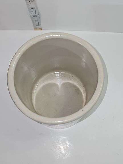 Pottery Company in Roseville, Ohio stoneware utensil holder