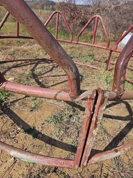 Round Hay Bale Feeder