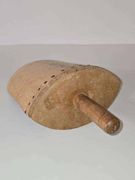 Primitive wooden grain scoop