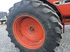 1086 International Cab Tractor