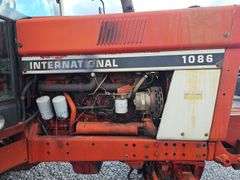 1086 International Cab Tractor