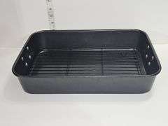 Roasting pan without lid & roasting pan dividers for a larger pan