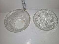 Clear glass serving bowl & clear glass sauce cups