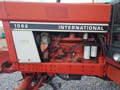 1086 International Cab Tractor