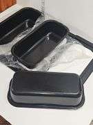 Roasting pan without lid & roasting pan dividers for a larger pan