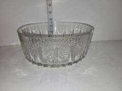 Clear glass serving bowl & clear glass sauce cups