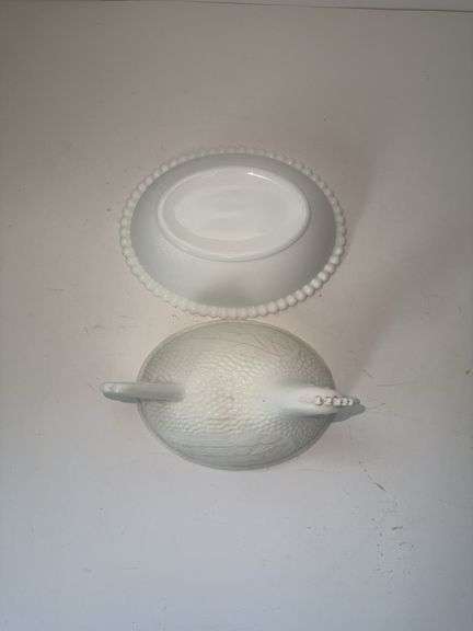 Vintage Indiana Glass "Hen on a Nest"