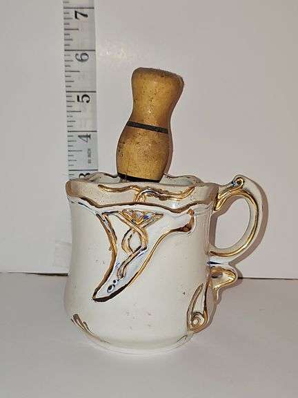 Mustache cup & brush