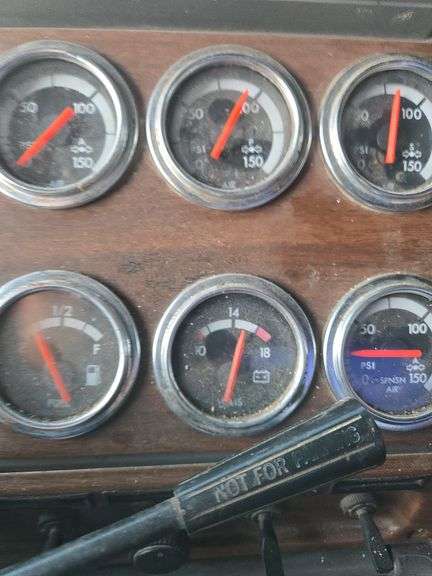 2006 Freightliner Day Cab