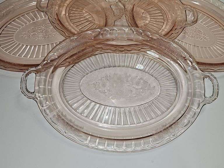 Vintage pink depression glass oval serving platter.