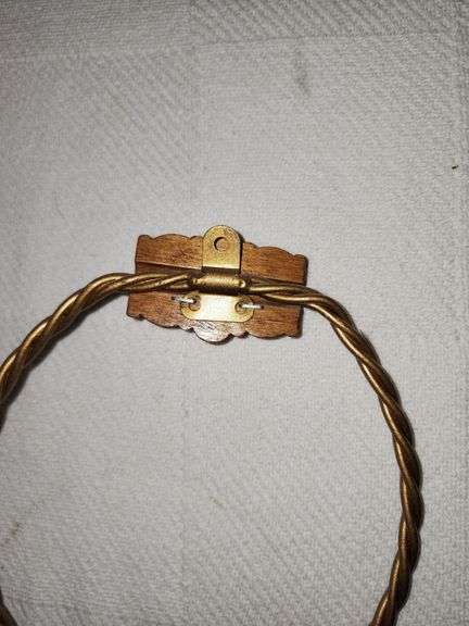 Unique Vintage Wall Mount Key Chain Holder & Keys