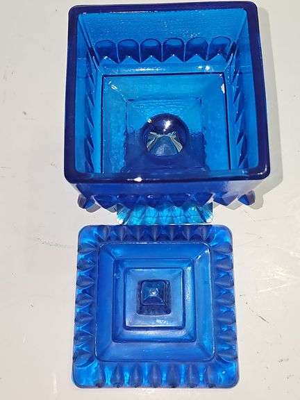 Vintage Jeannette Glass "Wedding Box" or covered candy dish - blue color